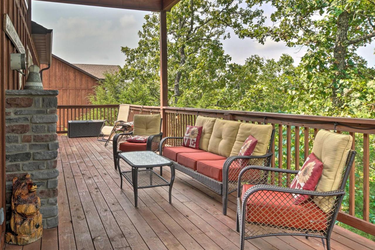 Branson West Cabin With Pool Access And Golfing Bagian luar foto