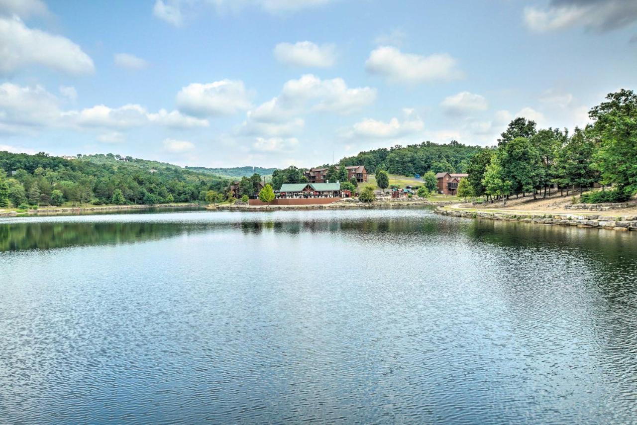Branson West Cabin With Pool Access And Golfing Bagian luar foto