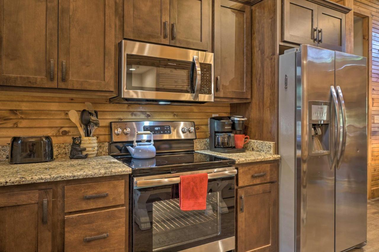 Branson West Cabin With Pool Access And Golfing Bagian luar foto