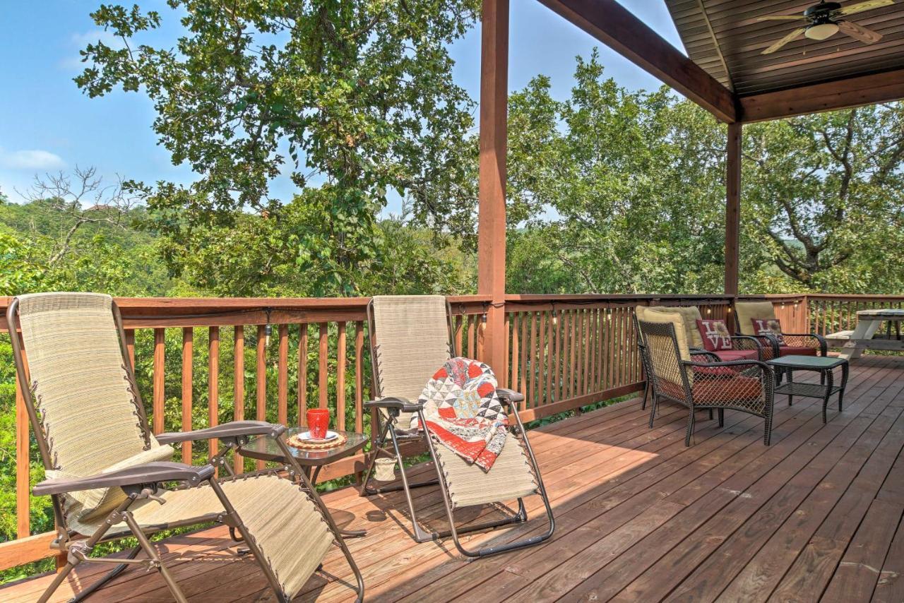 Branson West Cabin With Pool Access And Golfing Bagian luar foto