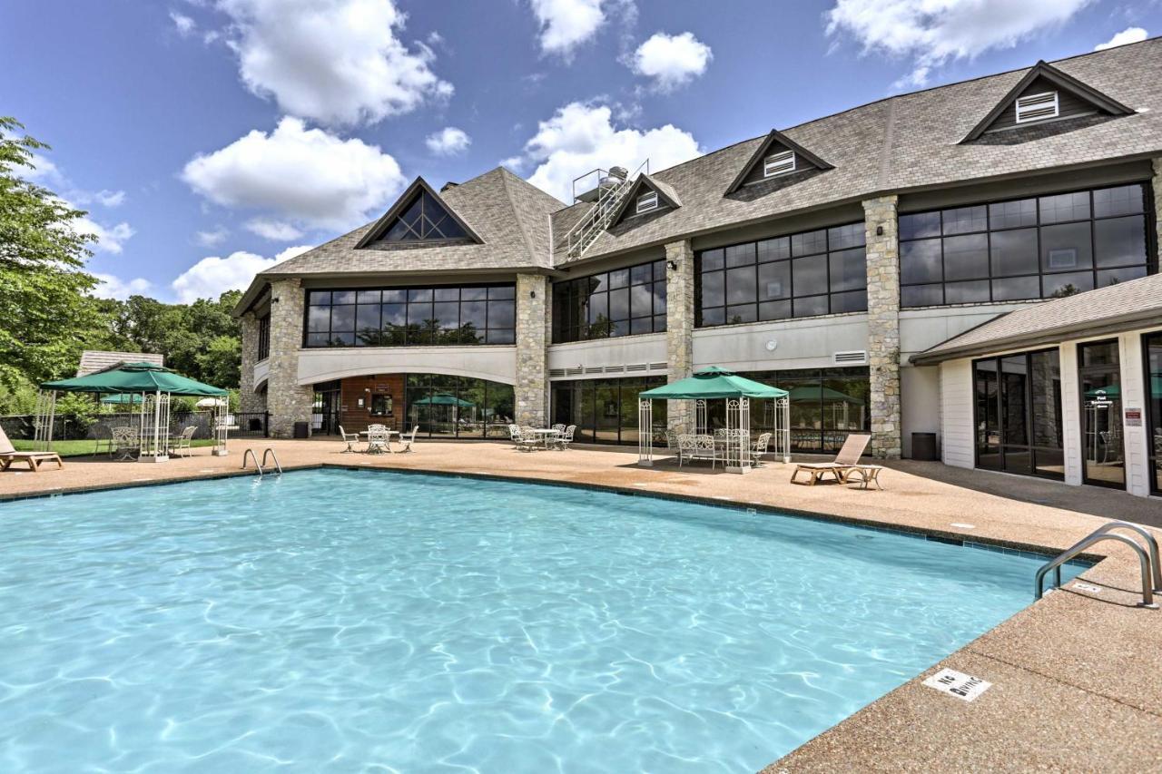 Branson West Cabin With Pool Access And Golfing Bagian luar foto