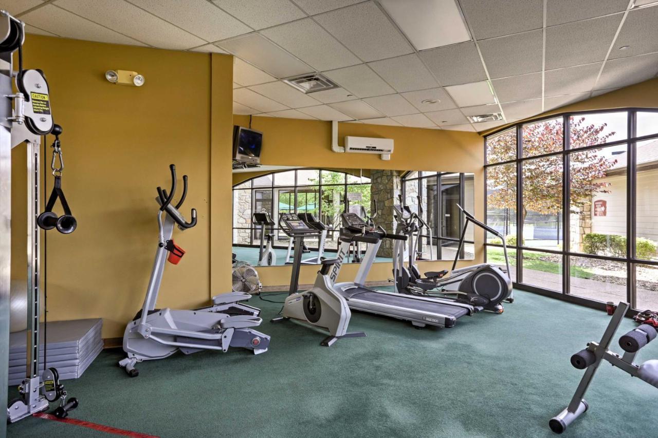 Branson West Cabin With Pool Access And Golfing Bagian luar foto
